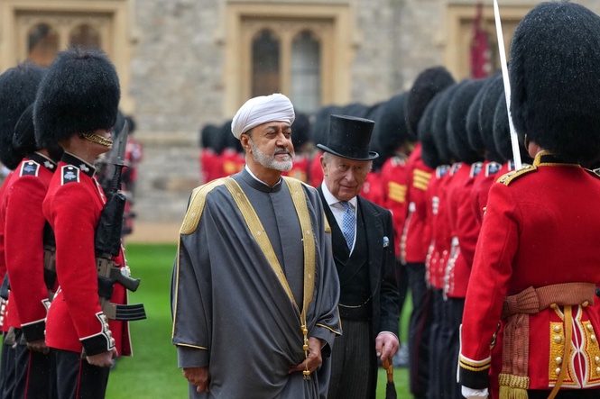 King and Queen host Sultan of Oman as Harry speaks about royal family life