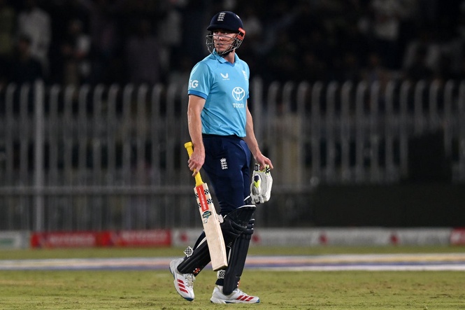 Pakistan produce brilliant fightback to condemn England to disappointing loss