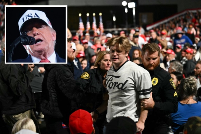 Trump compares hecklers at North Carolina rally to rioters in Paris