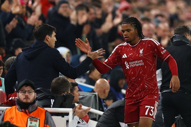 Andoni Iraola urges Liverpool starlet Rio Ngumoha to ignore the hype