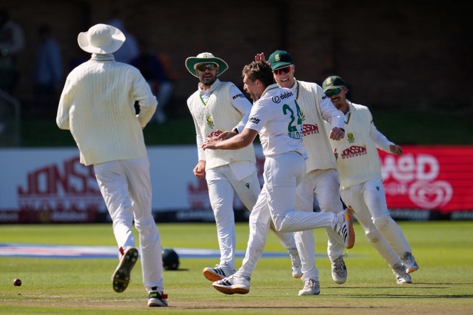 South Africa seal win over stubborn Australia to set up series decider