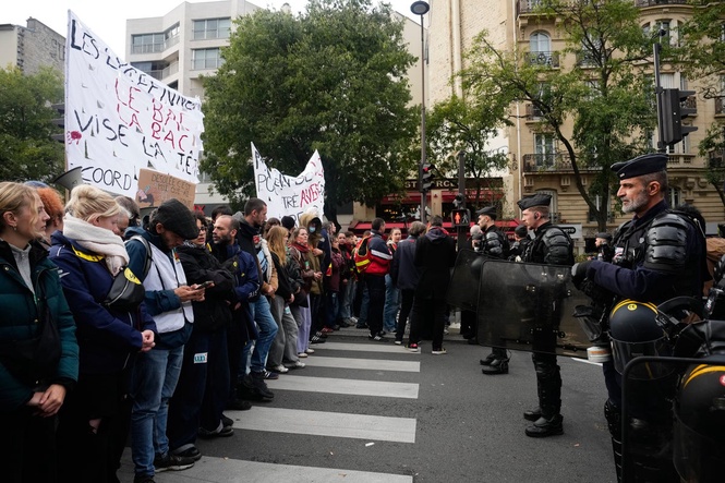 Fears of further violence as France braces for more protests this weekend