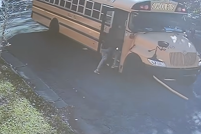 Good Samaritan gets $1K reward for hopping on rolling school bus to save 18 kids