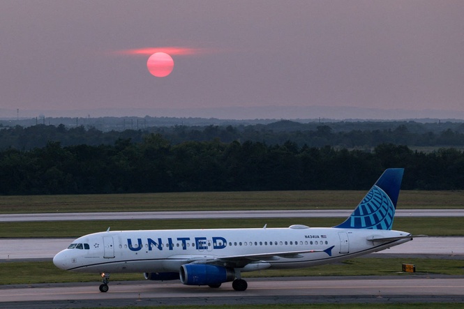 FAA investigating potential hijacking threat aboard Las Vegas United flight