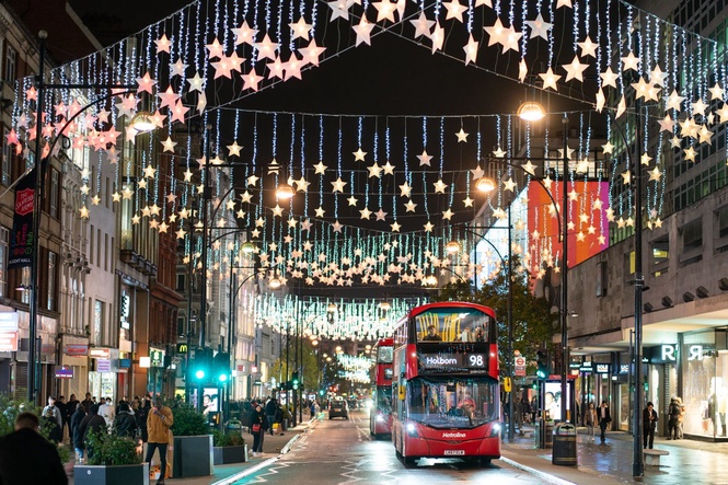Festive shoppers to be scanned as Oxford Street gets facial recognition cameras