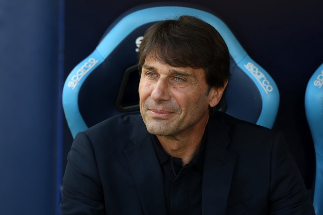 Antonio Conte responds to Man United links with firm statement on future