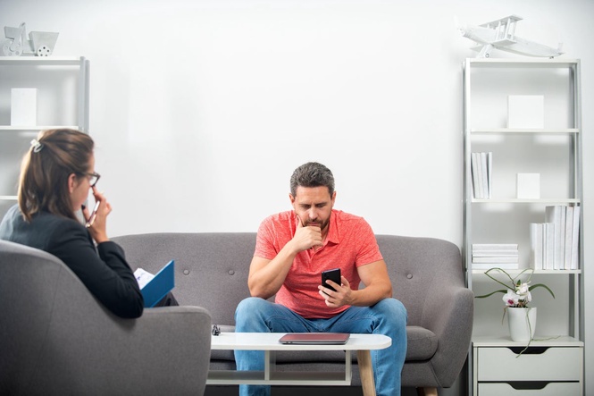 The risks of turning to AI for mental health advice, according to a psychiatrist