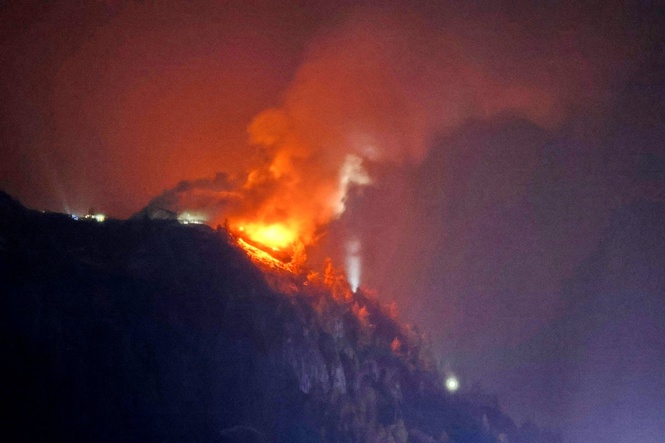 Person in custody after fire engulfs Hitler's retreat Eagle's Nest in Bavarian Alps