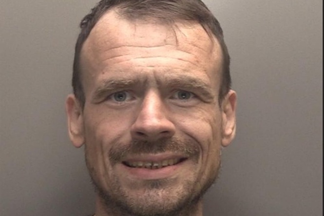 Urgent manhunt underway after prisoner escapes south London medical facility as public warned not to approach him