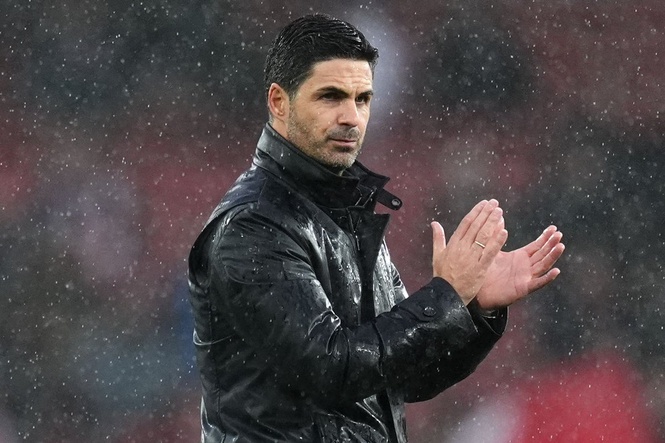 Mikel Arteta collating evidence on rival managers after latest touchline booking