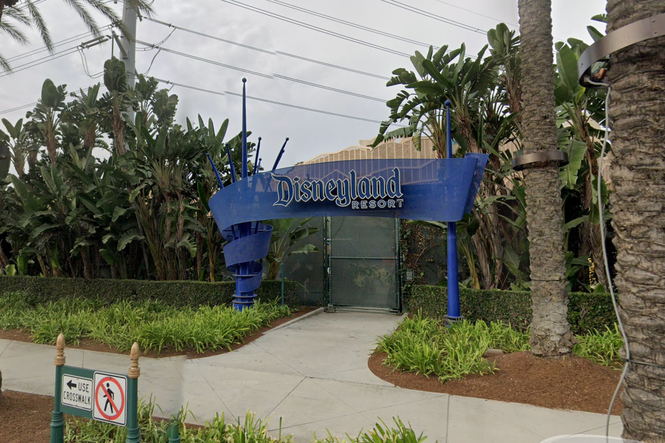 Cops called to Disneyland after dead body found near resort entrance
