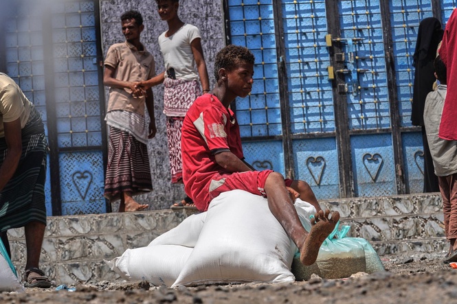 Saudi-led coalition says it has destroyed Yemeni rebels' missile facilities, and other Mideast news