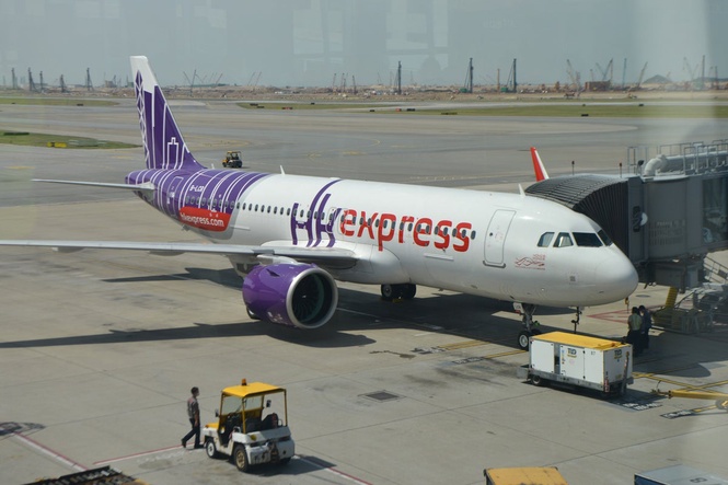 'Exploding portable battery' burns passenger after overheating mid-flight