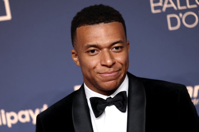 Ballon d’Or 2026 LIVE: London ceremony delayed with Kane, Yamal and Mbappe bidding to be world’s best footballer