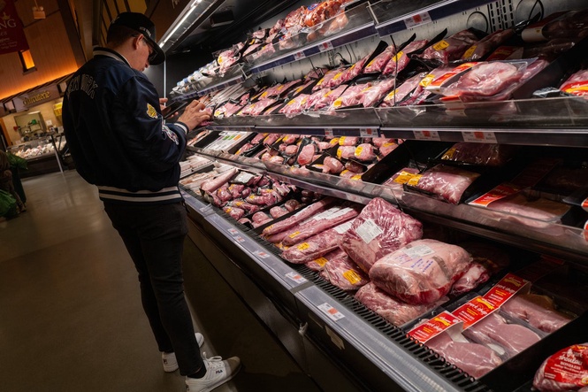 Americans forced to skip meals as grocery prices skyrocket, new poll finds