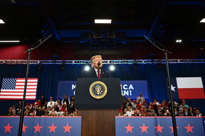 Trump goes on bizarre ‘I love the meat’ rant and gushes over senator’s rear again during Texas midterm rallies: Live updates