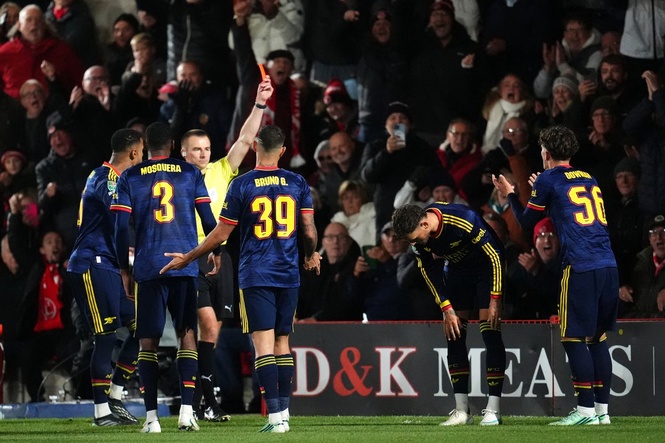 Arsenal legend responds to Mikel Arteta's reaction to Max Dowman's red card