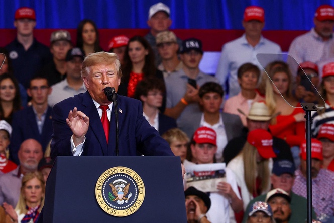 ‘This can’t be real life’: Social media in disbelief after Trump raves about how much he loves meat at rally