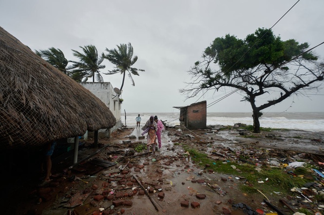 India’s Cyclone Arnab brings high toll of extreme weather into focus