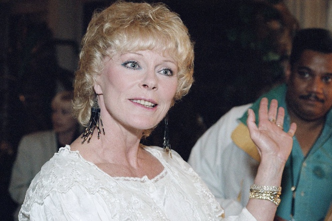 Elke Sommer, German-born star of ‘A Shot in the Dark’ and ‘The Prize,’ dies at 85