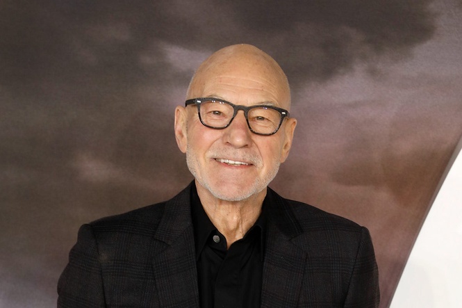 West End theatres to dim lights in memory of ‘acting giant’ Sir Patrick Stewart