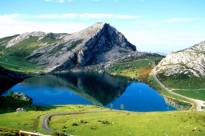 British climber dies after falling down 200ft ravine in Spain’s Cantabrian Mountains