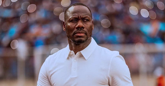 Jurulatih Senegal memberikan kenyataan kepada wartawan mengenai isu pemain menunaikan solat Jumaat ketika ribut di Piala Dunia.