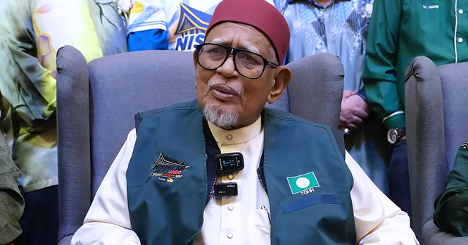 Tan Sri Abdul Hadi Awang ketika mengulas rundingan kerjasama Pas dan BN menghadapi PRN Negeri Sembilan.