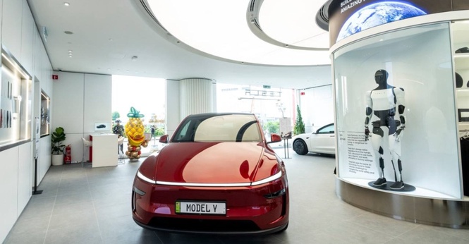 Image from: Tesla Launches New Experience Centre at Mid Valley Southkey, Johor Bahru and Starts Delivering Model Y L in Malaysia