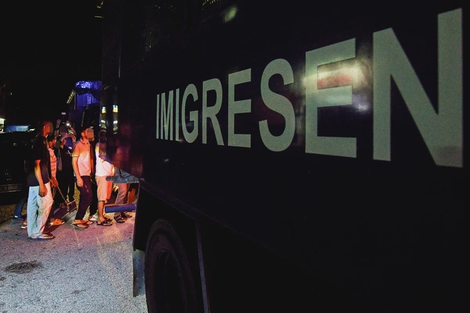 Image from: KL immigration collects RM10 million in compounds by June
