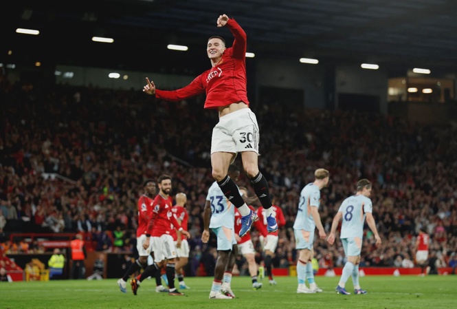 Image from: Man Utd beat Brentford to close in on Champions League spot