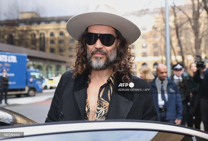 Image from: UK comedian Russell Brand admits ‘exploitative sex’ with teenager