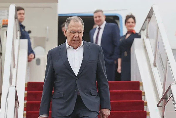 Image from: Xi meets Russian FM Lavrov in Beijing: Chinese state media