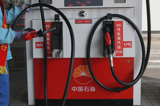 Image from: China cuts fuel prices for first time since Iran war began