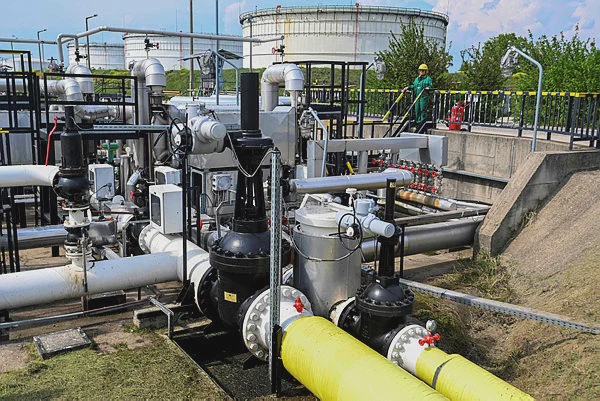 Image from: EU pushes to unlock Ukraine loan after pipeline repair