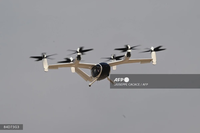 Image from: Dubai completes world’s first flying taxi station