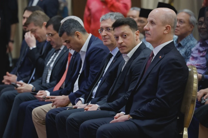 Image from: Mesut Ozil joins Malaysia MADANI forum on Muslim unity