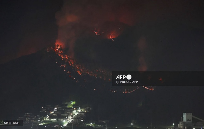 Image from: Hundreds of firefighters battle Japan forest blazes