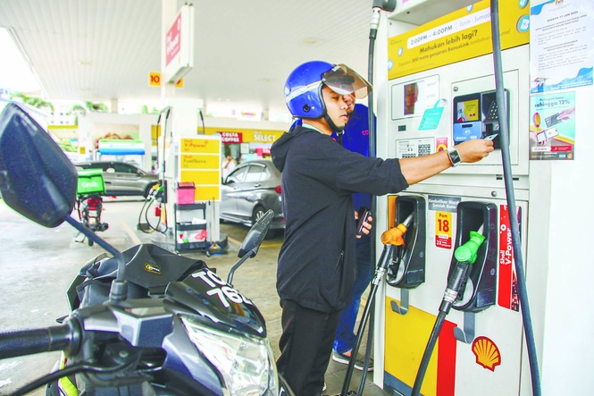Image from: Political agendas should yield to oil crisis