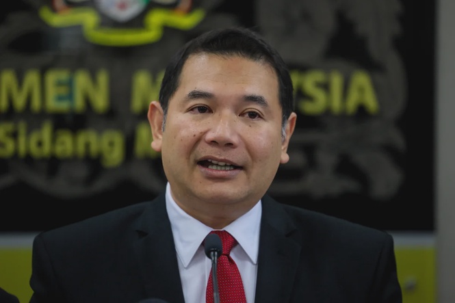 Image from: Rafizi to give statement in RM1.1 billion probe