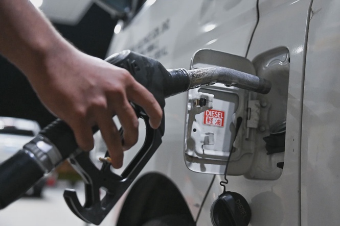 Image from: Selangor foils major diesel smuggling attempt, seizes 3,400 litres