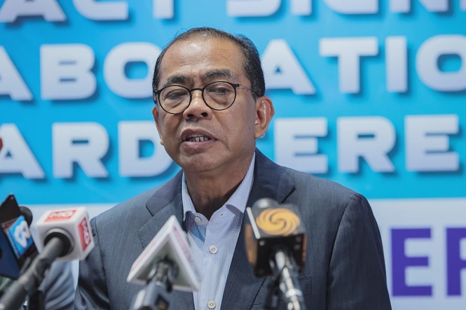 Image from: Defence minister extends 92nd anniversary greetings to RMN
