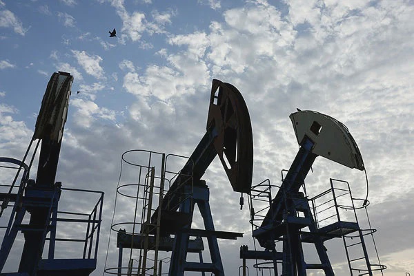 Image from: Oil surges, stocks fall on Trump Iran blockade threat