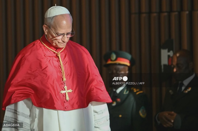 Image from: Pope condemns tyranny and exploitation in Angola visit