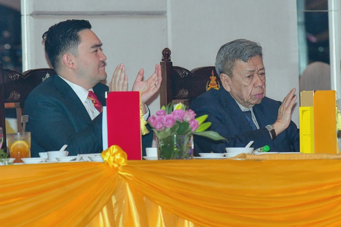 Image from: Selangor Sultan attends state assembly opening dinner