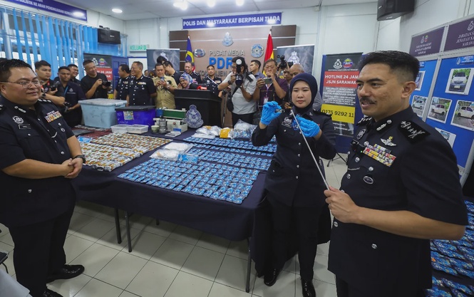 Image from: Sarawak police smash RM16.8 million drug syndicate using homestays