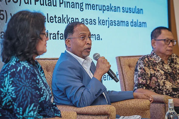 Image from: Education is the most enduring form of diplomacy, says Zambry