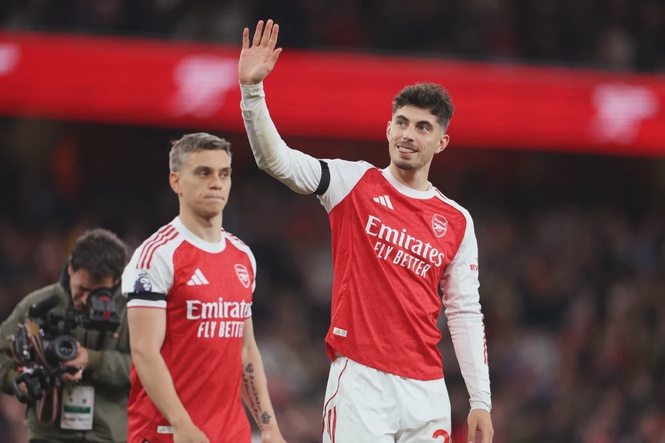 Image from: Arsenal close in on Premier League title after nervy Burnley win