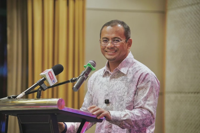 Image from: Amirudin appointed PKR co-election director