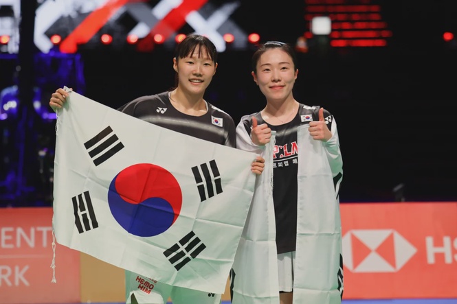 Image from: South Korean pair stun China to win Uber Cup title